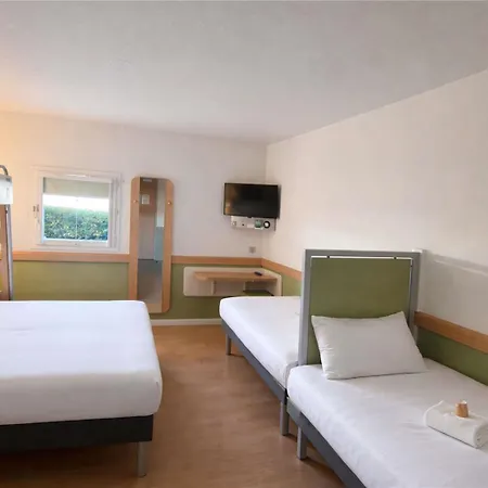 Ibis Budget Hotel 2*
