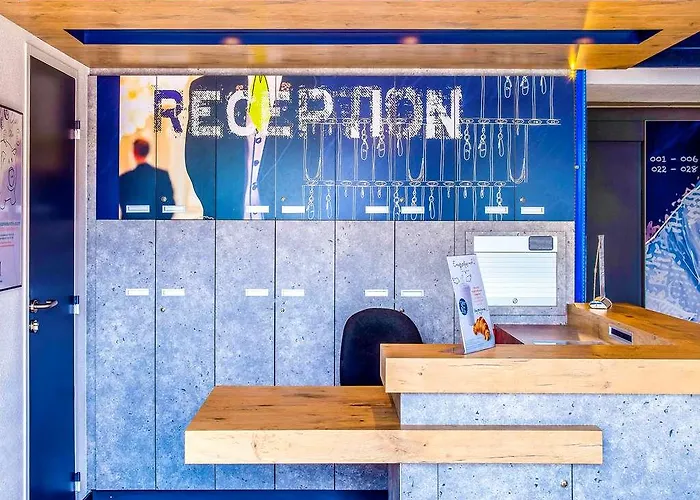 Отель Ibis Budget Иссуар