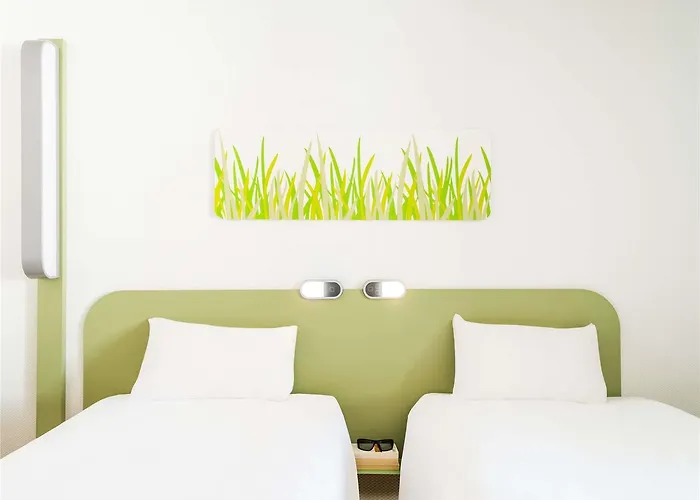 Отель Ibis Budget 2*